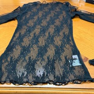 Black Lace Long Sleeve Top